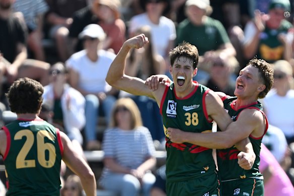 Max Mapley is attracting interest from AFL clubs after strong VFL performances with the Tassie Devils 