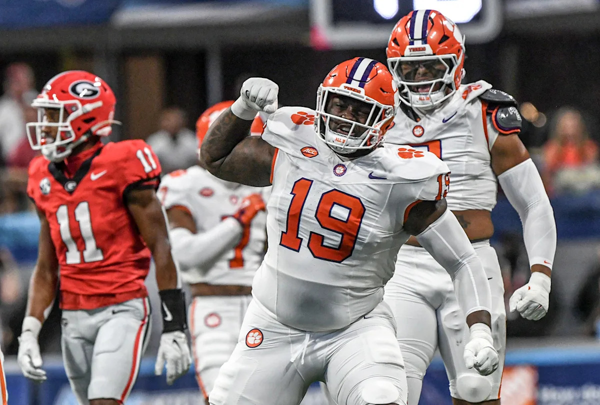 Former Clemson defensive tackle DeMonte Capehart signs NFL contract
