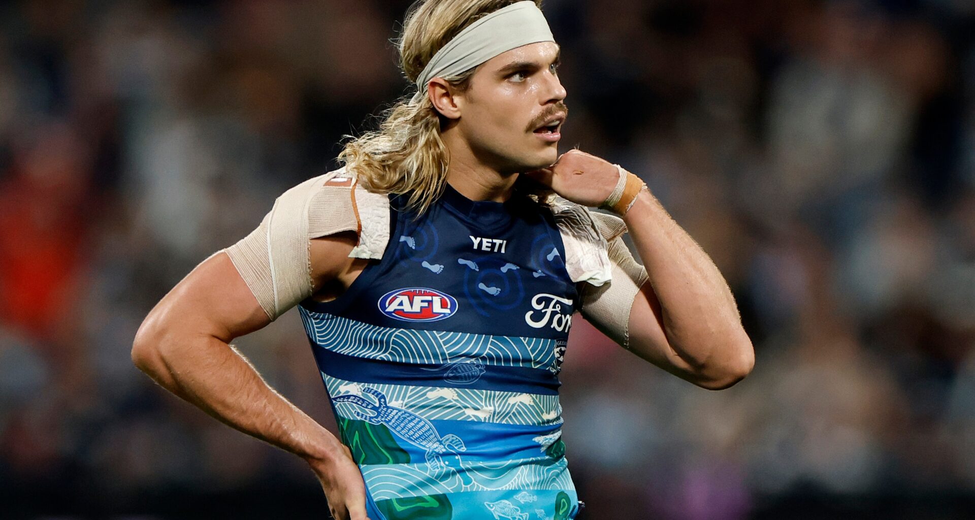 Swans rue move that 'didn't work', Scott praises young Cats