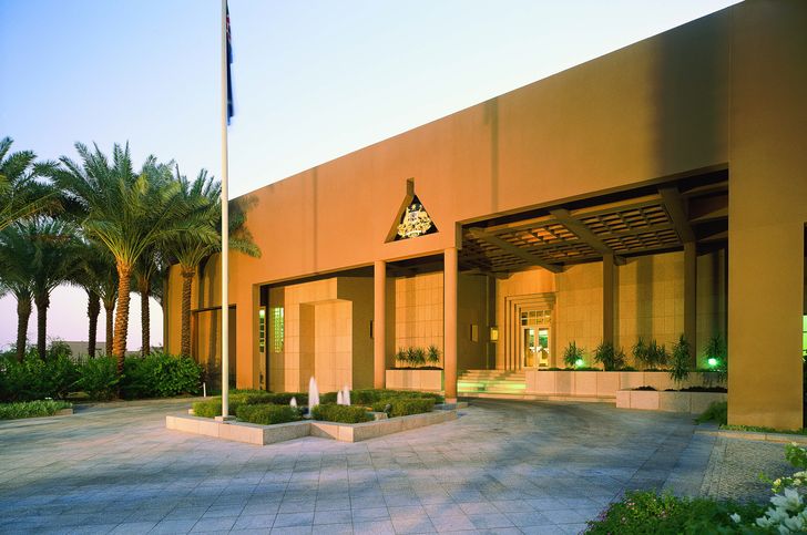 The Australian Embassy in Riyadh, Saudi Arabia (1989), by Daryl Jackson.
