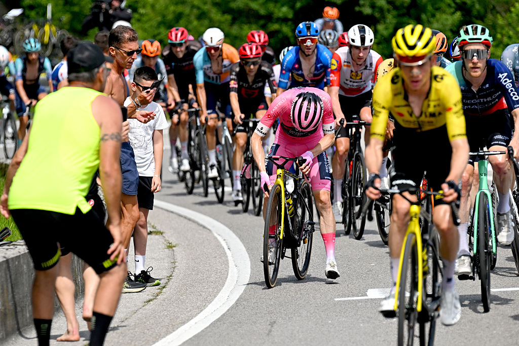 PIANCAVALLO, ITALY - MAY 30: Jonas Vingegaard of Denmark and Team Visma | Lease a Bike - Pink Leader Jersey suffers a mechanical problem with its wheel during the 109th Giro d&amp;apos;Italia 2026, Stage 20 a 200km stage from Gemona del Friuli to Piancavallo 1289m / #UCIWT / on May 30, 2026 in Piancavallo, Italy. (Photo by Tim de Waele/Getty Images)