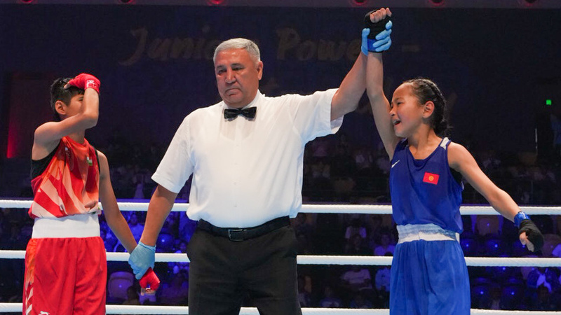 Kyrgyz boxer Malika Moldogazieva wins silver medal Asian championship (U-15)