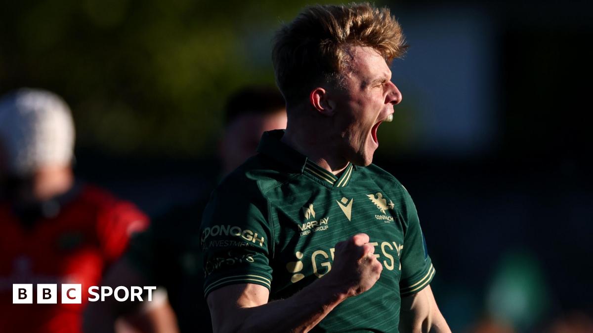 Ben Murphy celebrates try