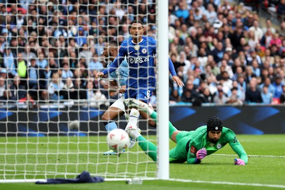 Antoine Semenyo’s winning goal goes in.