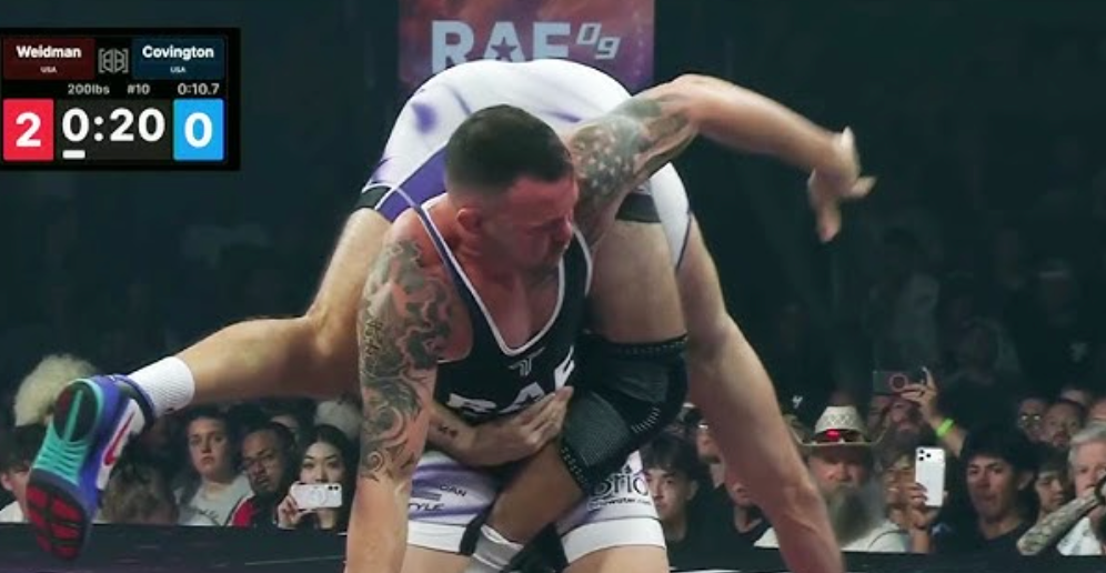 Covington Edges Weidman To Set Up Tsarukyan Clash