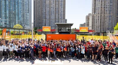 Hundreds of cricketers gathered at Celebration Square in Mississauga for a day of street cricket in support of The Princess Margaret Cancer Foundation. (CNW Group/Princess Margaret Cancer Foundation)