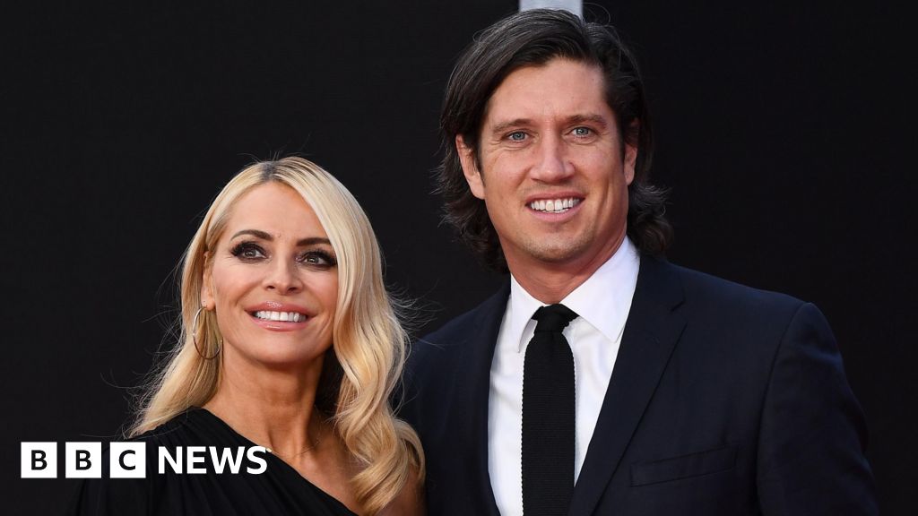 Tess Daly and Vernon Kay separating after 22 years of marriage - BBC