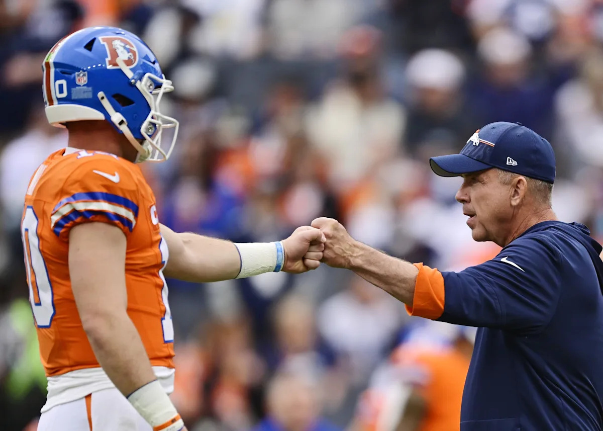 All 32 NFL teams (including the Broncos) ranked by projected win totals