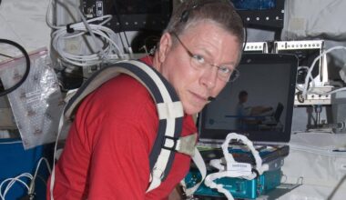 How mobile deep-space medical systems could support future landings on the moon and Mars