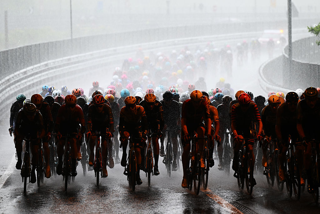 A general view of the peloton competing while it is raining heavily during the 109th Giro d&amp;apos;Italia 2026, Stage 5 a 203km stage from Praia a Mare to Potenza