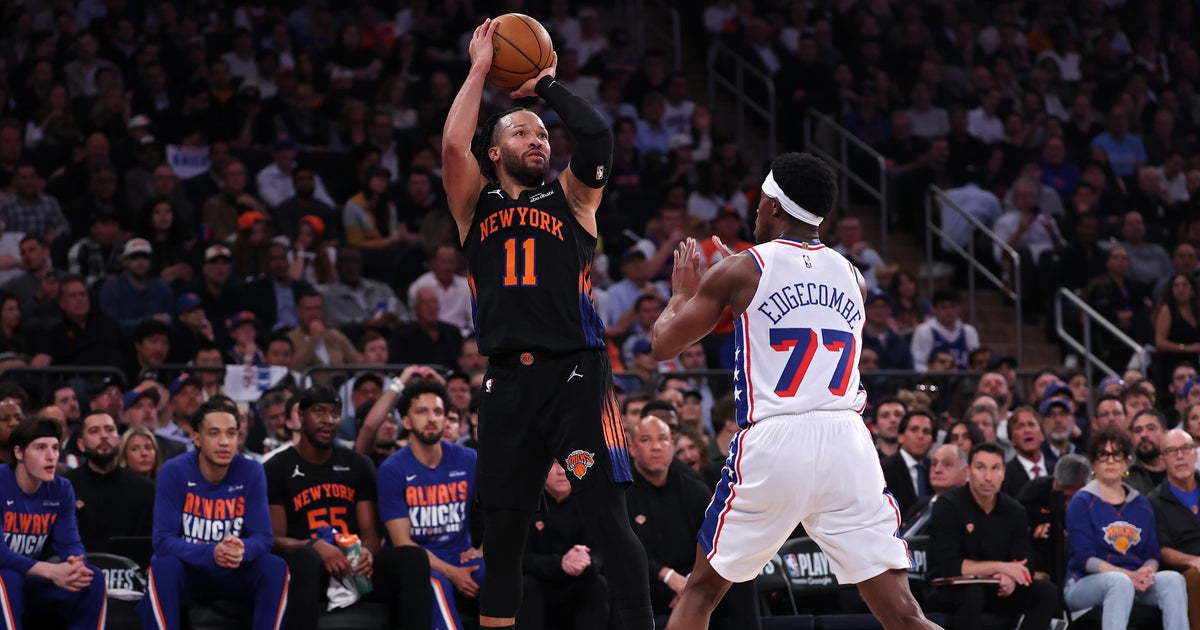 Knicks take 2-0 lead over 76ers with 108-102 Game 2 victory