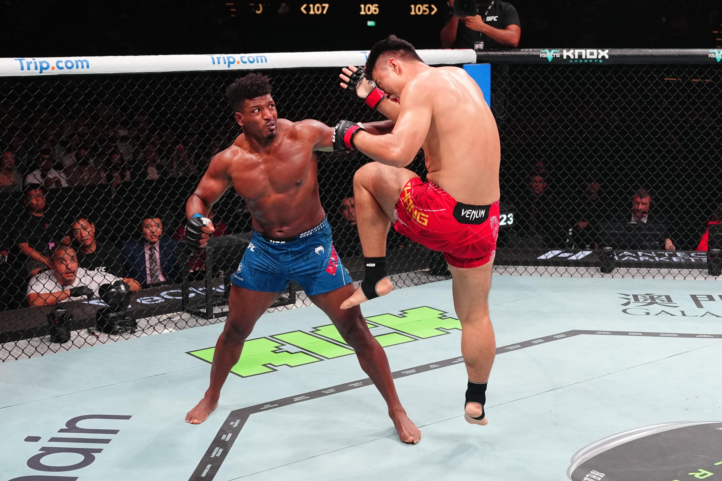 MACAU, CHINA - MAY 30: (L-R) Alonzo Menifield punches Zhang Mingyang of China in a light heavyweight fight during the UFC Fight Night event at Galaxy Arena on May 30, 2026 in Macau, China. (Photo by Jeff Bottari/Zuffa LLC)