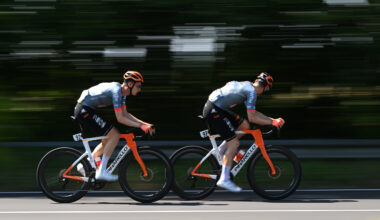 GC duo hold station as Giro reaches final rest day