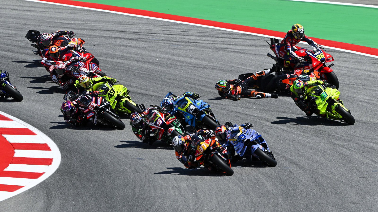 Binder, Mir crash at Turn 1 of 2026 Catalan MotoGP Sprint.