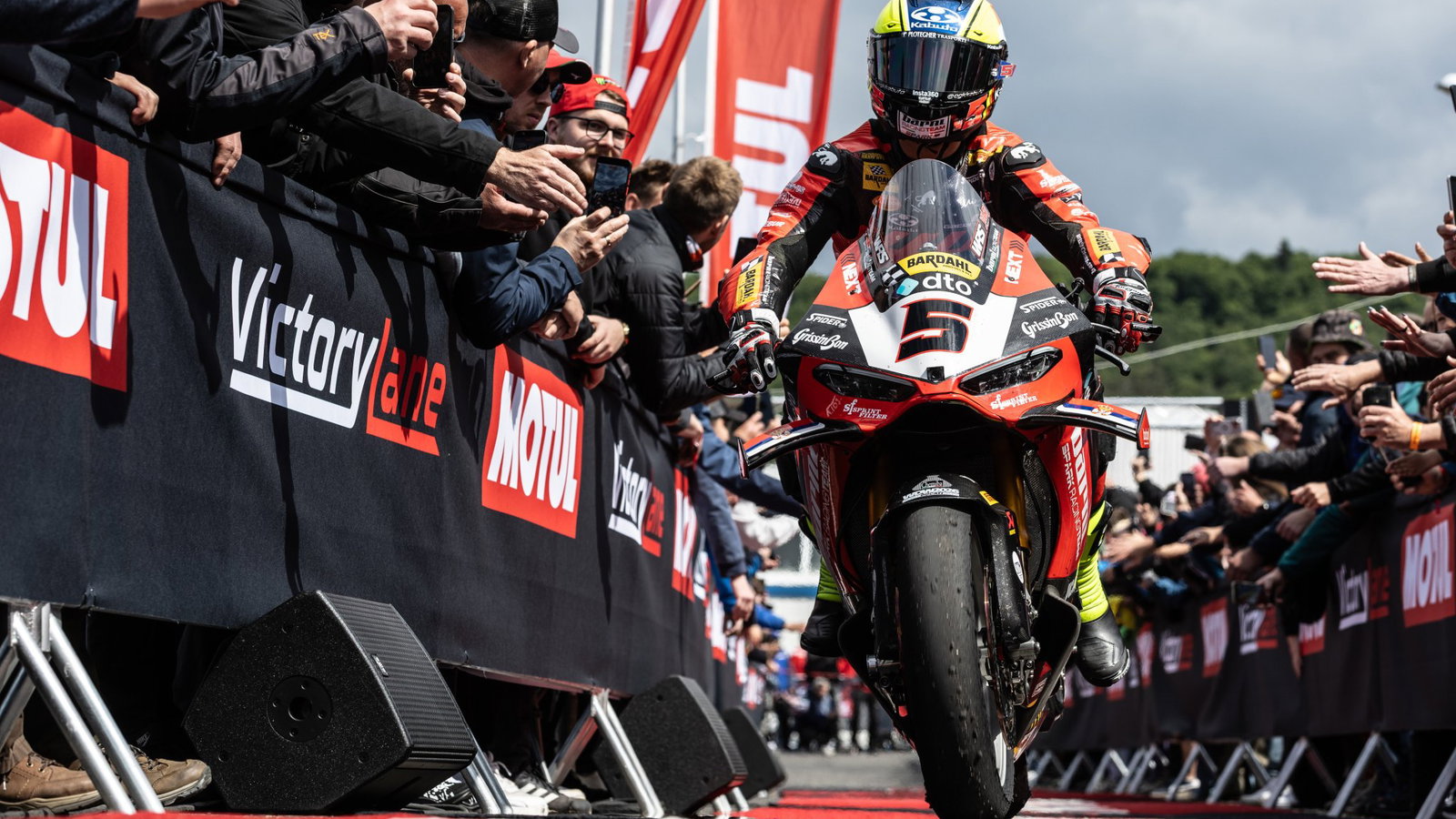 Yari Montella, 2026 Czech WorldSBK, parc ferme. Credit: Gold and Goose.
