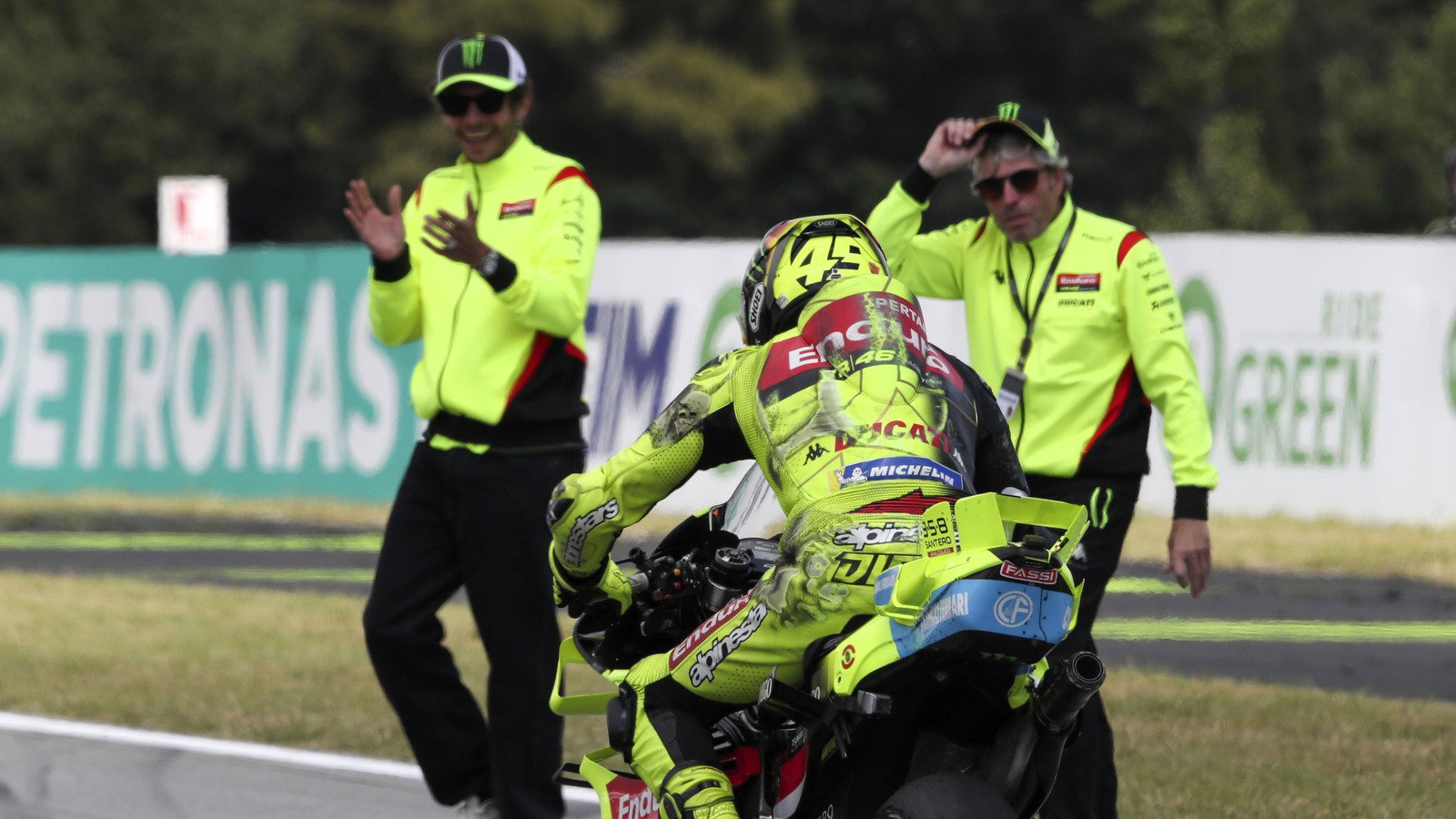 Valentino Rossi celebrates di Giannantonio victory, 2026 Catalan MotoGP.