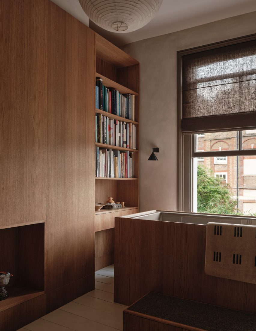 Freestanding oak bath by Studio Hagen Hall