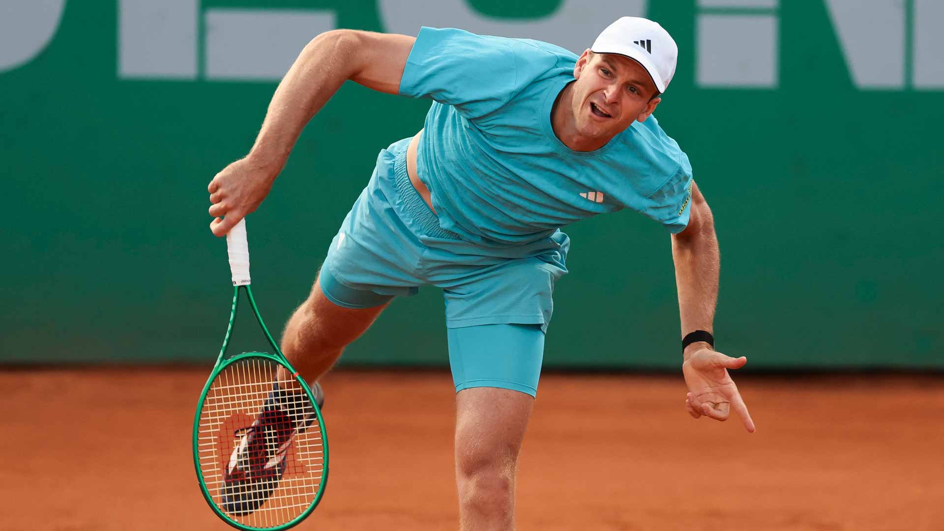Hubert Hurkacz in action Friday at the Sardegna Open.