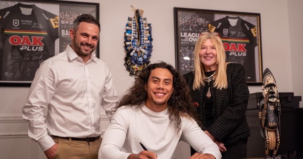 Prime Minister praises PNG Chiefs' signing of Jarome Luai, Alex Johnston