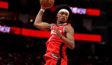 Amen Thompson given Flagrant 1 foul for dirty play on Austin Reaves