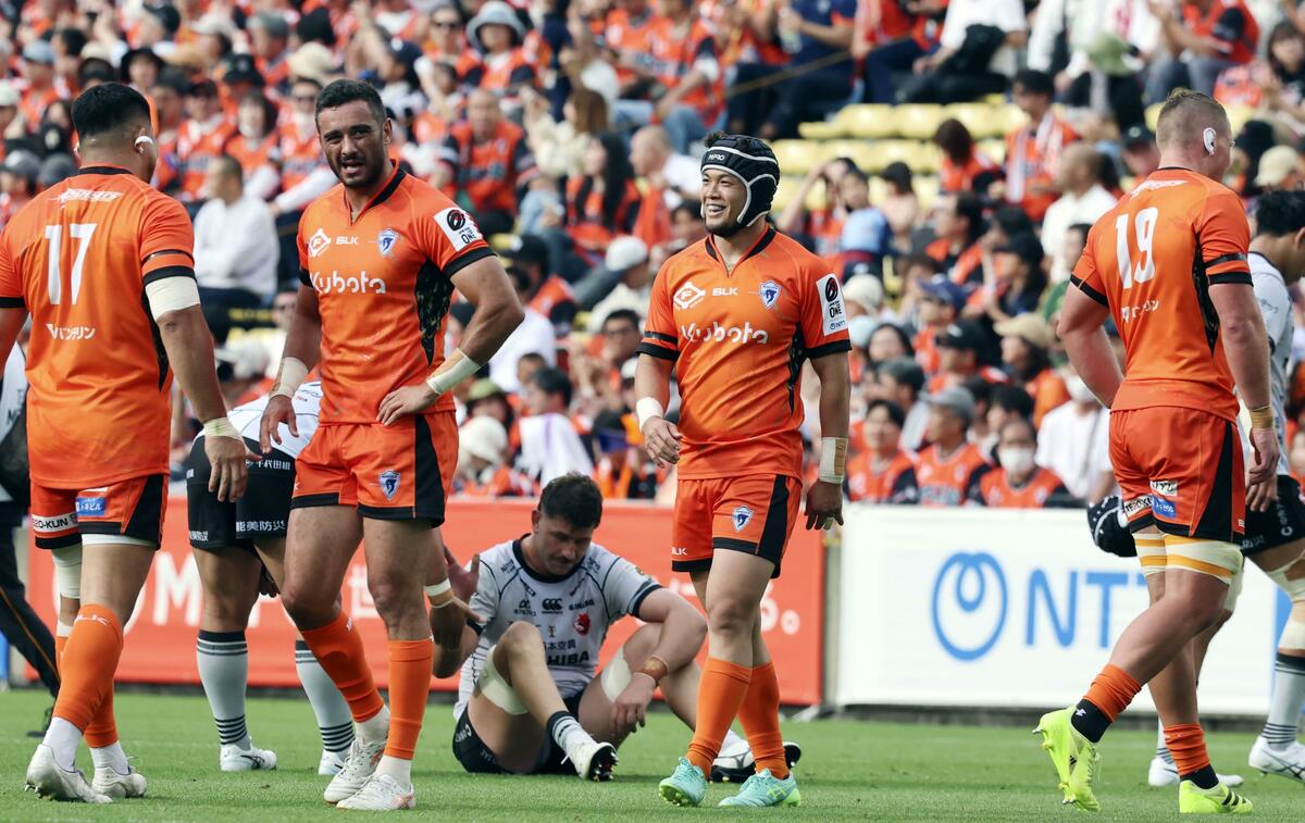 Rugby: Spears roll over 2-time holders Brave Lupus to reach playoff semis