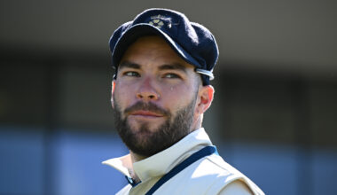 Jewell of a knock powers Derbyshire in county fare