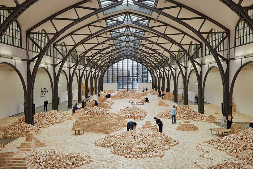 lina lapelytė fills hamburger bahnhof with 400,000 cubes, inviting visitors to build and sing - 2