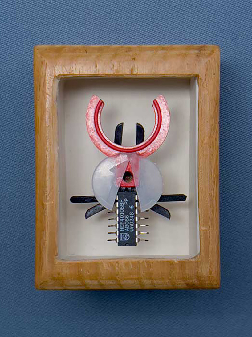 litterbugs reshapes plastic waste into fragile insect sculptures - 4