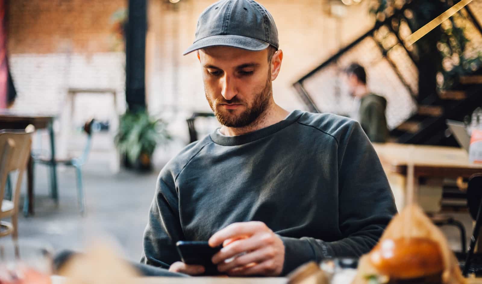 How Ghost Pairing turns your WhatsApp against you – Pickr