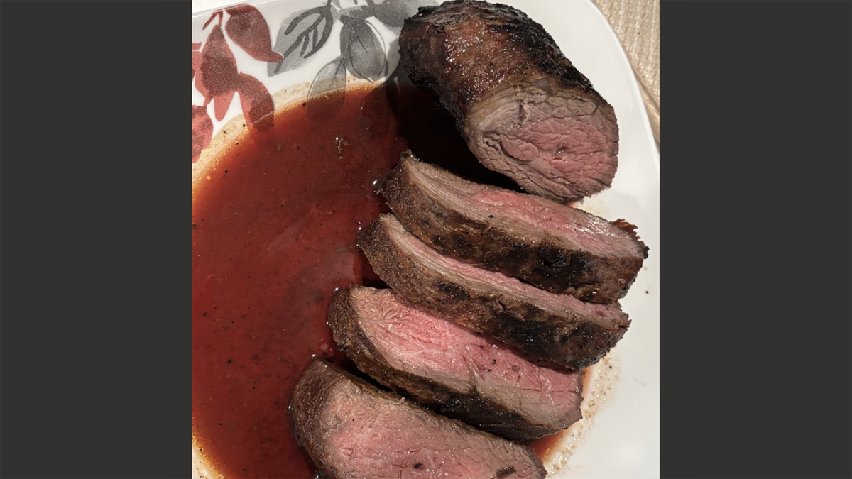 Screencaps reader Bob sends in meat of the grill.