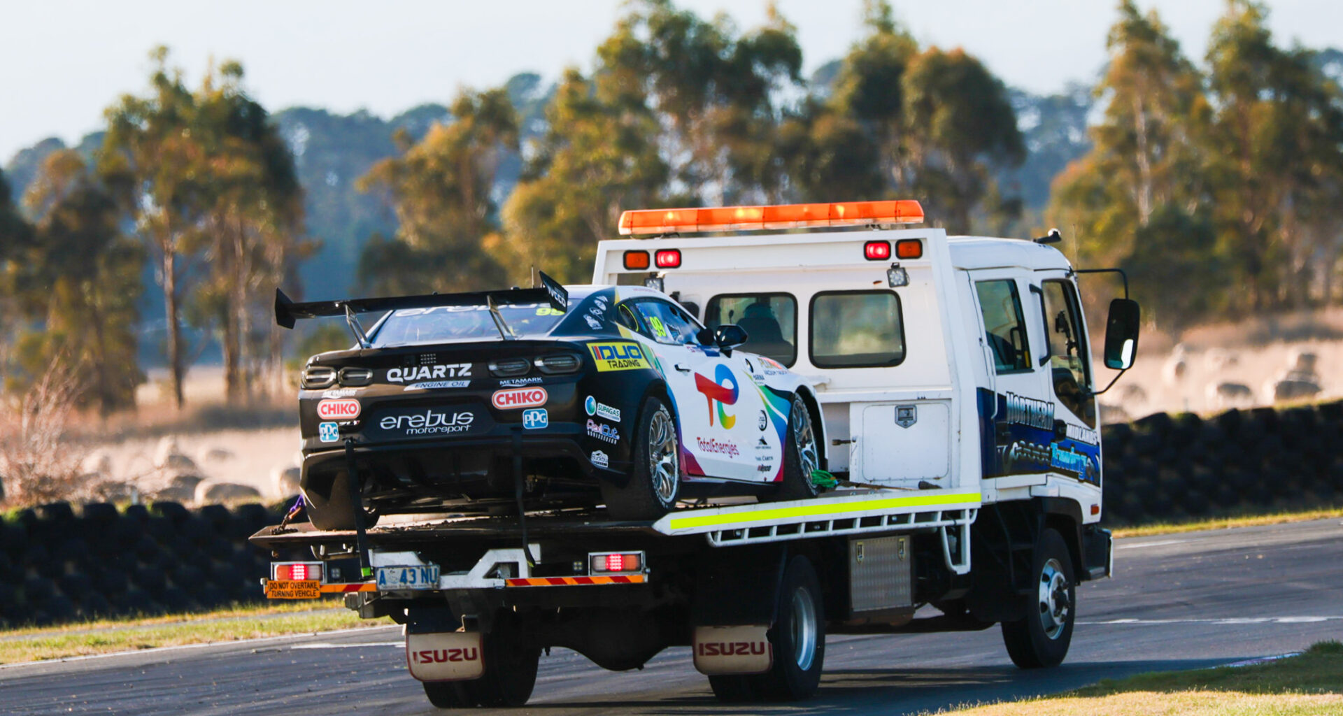 Bizarre failure parks brand-new Erebus Camaro - Supercars