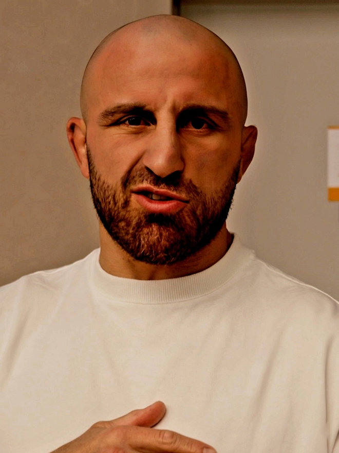 UFC featherweight champion Alexander Volkanovski is interviewed at the arrival hall of Incheon International Airport on May 6, 2026. Z-Fight Night 04 Guest Fighter and Seminar will be held until the 10th. Korean Zombie CEO Jung Chan-sung's ZFN will be broadcast live globally on UFC Fight Pass. Photo = MCPECC