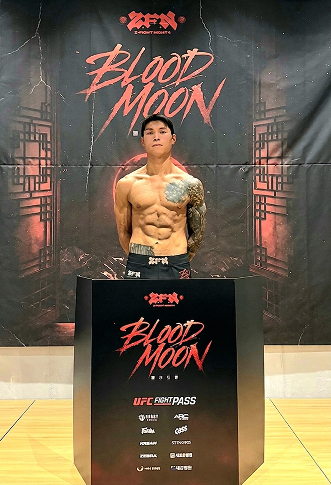 Choi Jun-seo, the first Black Combat welterweight champion, responds to the shooting after passing the Z-Fight Night 04 event on May 8, 2026. The competition will be held at the Seoul Olympic Handball Stadium on the 9th. Korean Zombie CEO Jung Chan-sung's ZFN will be broadcast live globally excluding Latin America through UFC Fight Pass. Photo = MCPECC