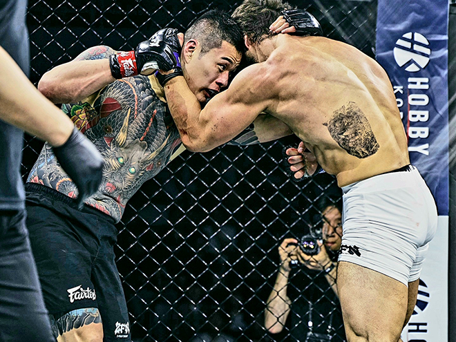 Hwang In-soo of the Contender Series is losing to Alex Aaron Perlidge in 10 big league games at the Z-Fight Night 04 main event at the Seoul Olympic Handball Stadium in May 2026. Korean Zombie CEO Jung Chan-sung's ZFN will be broadcast live globally excluding Latin America through UFC Fight Pass. Photo = MCPECC
