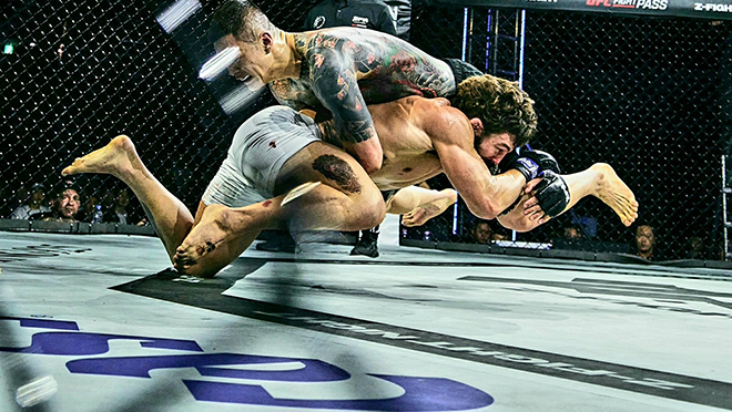 Alex Aaron College, a 10-game big league player, is unable to surpass Hwang In-soo of the Contender Series at the Z-Fight Night 04 main event at the Seoul Olympic Handball Stadium in May 2026. Korean Zombie CEO Jung Chan-sung's ZFN will be broadcast live globally excluding Latin America through UFC Fight Pass. Photo = MCPECC