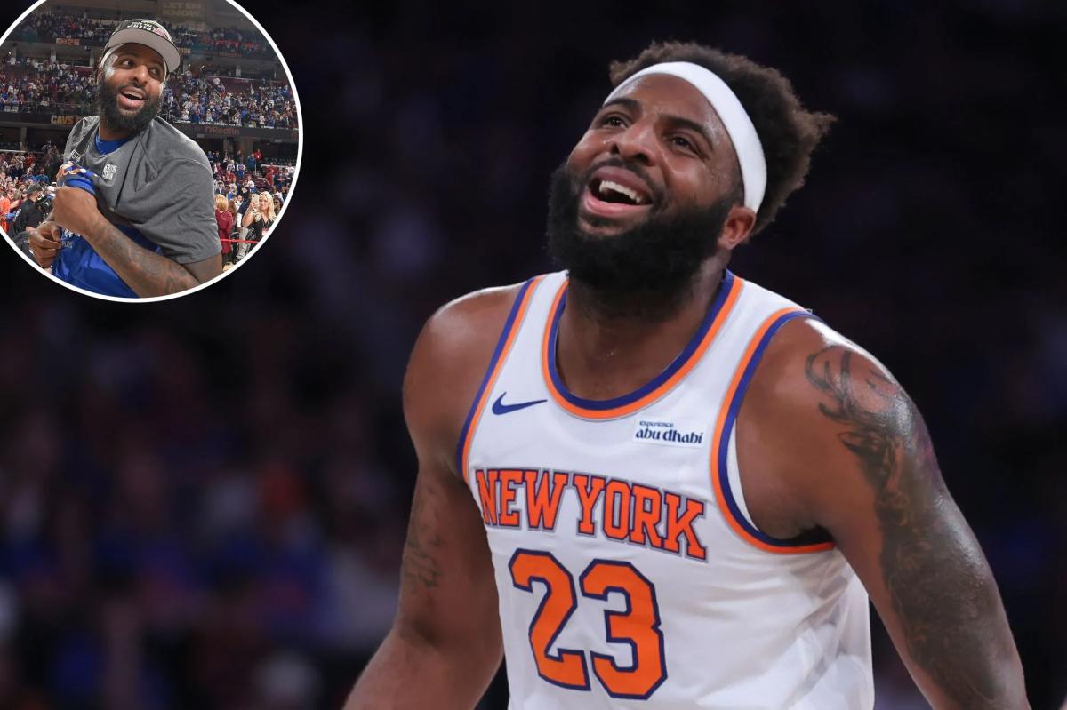 Knicks' Mitchell Robinson's broken finger happened off the court