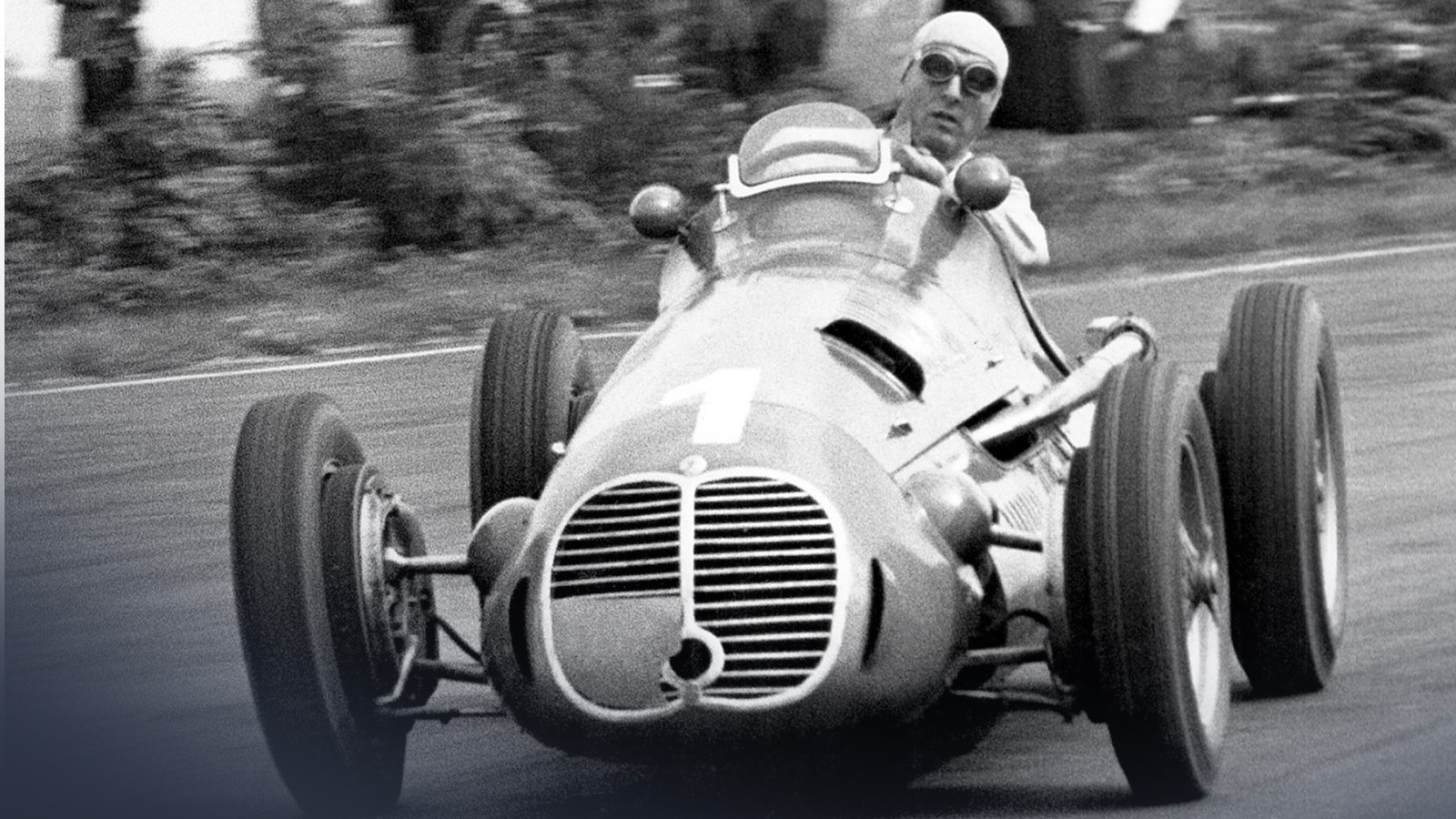 Guisesspe Farina at the wheel of an Alfa Romeo