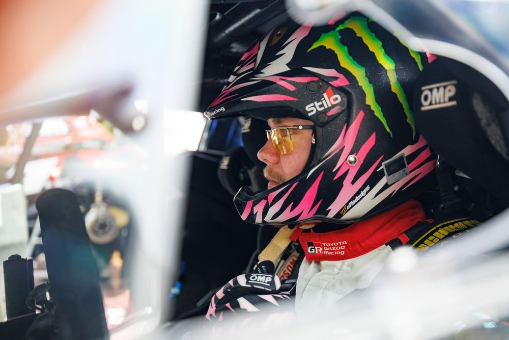 After a perfect start, Oliver Solberg lost time