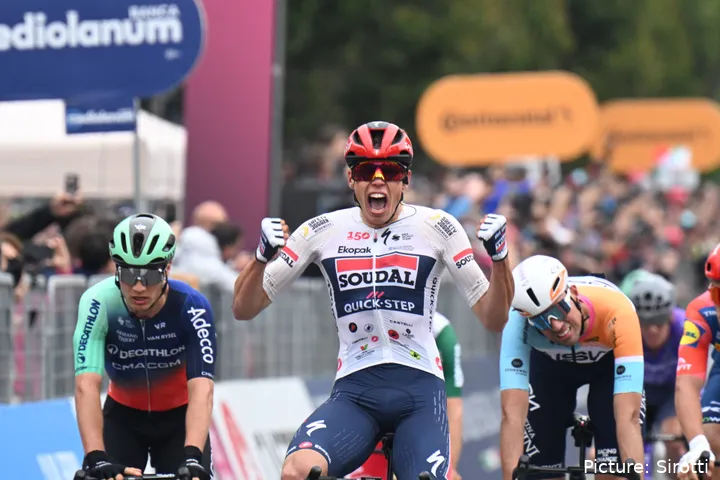 Paul Magnier celebrates his stage 1 win at the 2026 Giro d'Italia