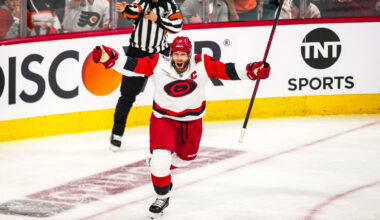 Hurricanes defeat Flyers in Game 3, on verge of Eastern Conference Final