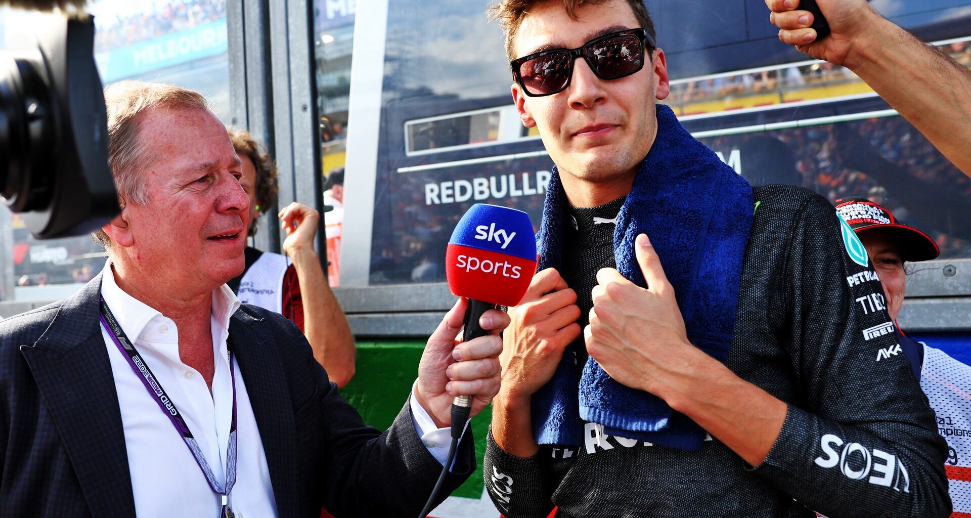 Martin Brundle, George Russell, Melbourne, 2022