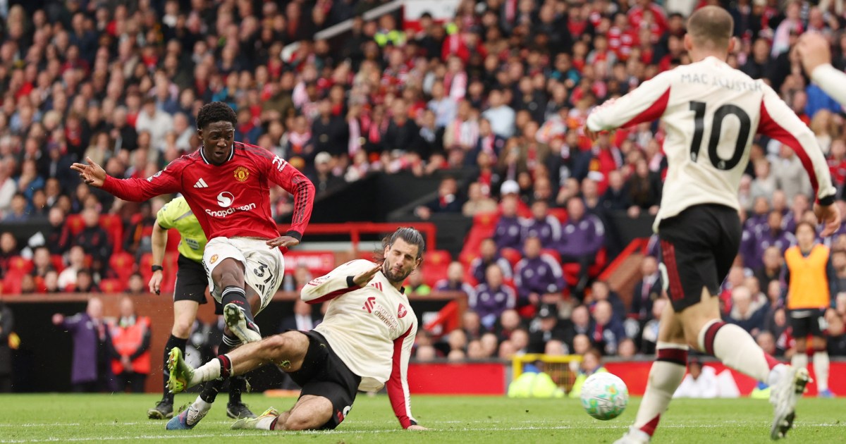 Man United beat Liverpool 3-2 to secure Champions League qualification | Football News