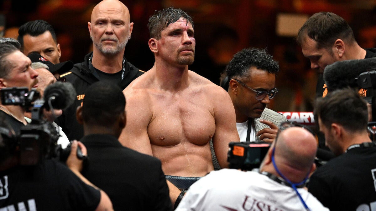 Rico Verhoeven questions officiating in controversial stoppage loss to Oleksandr Usyk