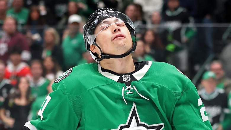 The Chicago Blackhawks could be looking to convert their first-round pick in the 2026 NHL Draft into a high-end goalscorer.