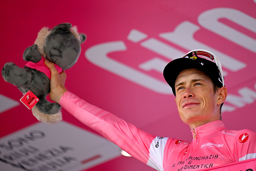 PIANCAVALLO, ITALY - MAY 30: Jonas Vingegaard of Denmark and Team Visma | Lease a Bike celebrates at podium as Pink Leader Jersey winner during the 109th Giro d&amp;apos;Italia 2026, Stage 20 a 200km stage from Gemona del Friuli to Piancavallo 1289m / #UCIWT / on May 30, 2026 in Piancavallo, Italy. (Photo by Tim de Waele/Getty Images)