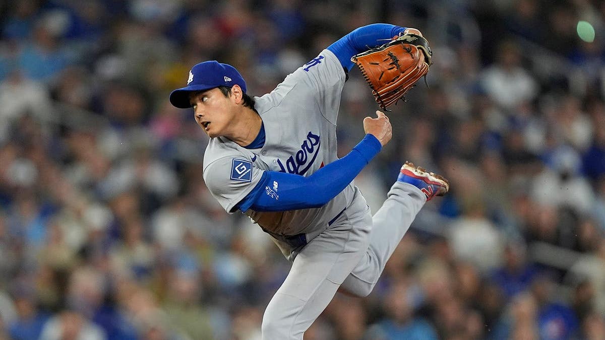 Shohei Ohtani pitching for the Los Angeles Dodgers at Rogers Centre in Toronto