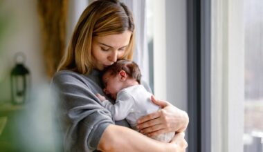 Human childbirth is not uniquely difficult relative to other mammals