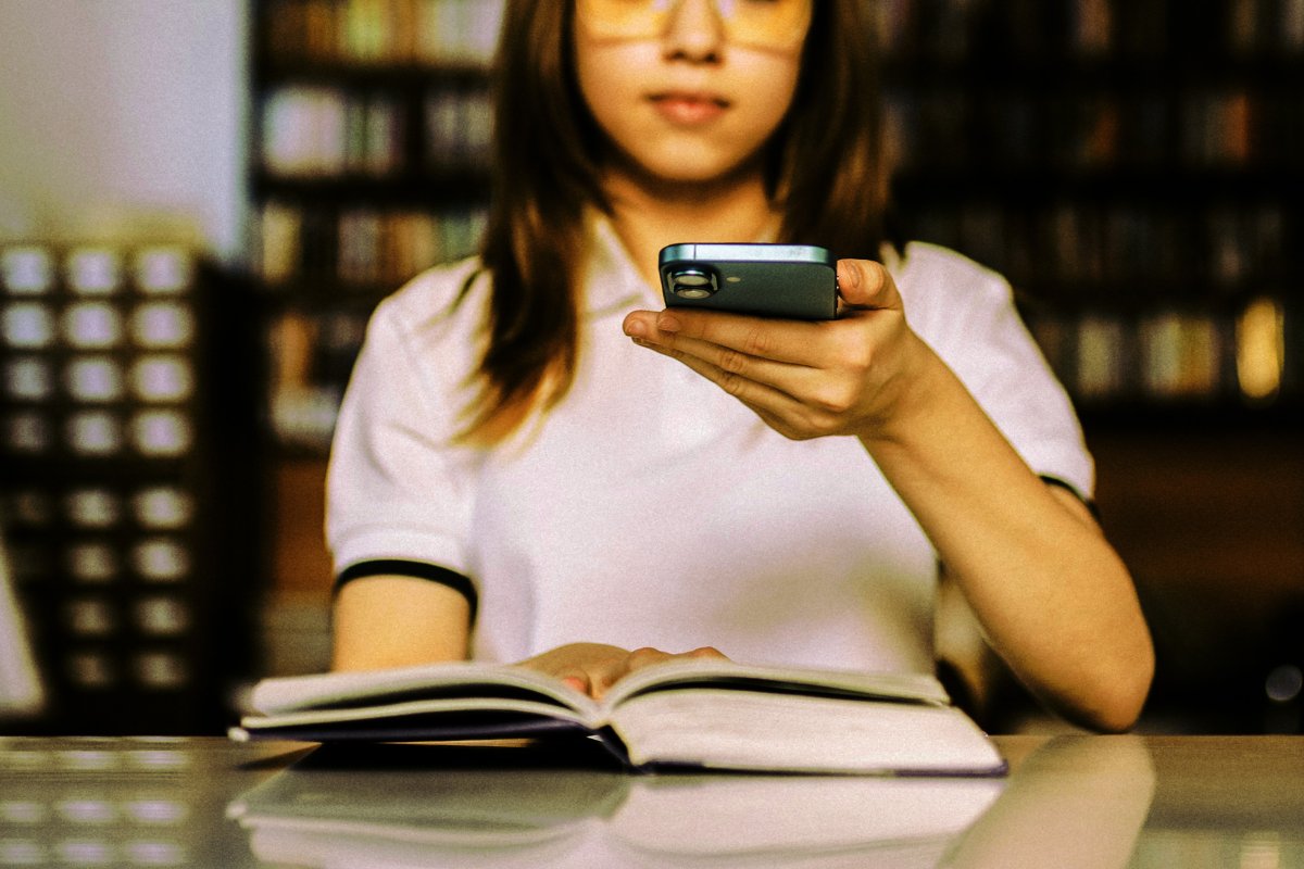 A Major Paper Claiming AI Is Good for Students Just Got Retracted, Which Is Very Bad News for Advocates of AI in the Classroom