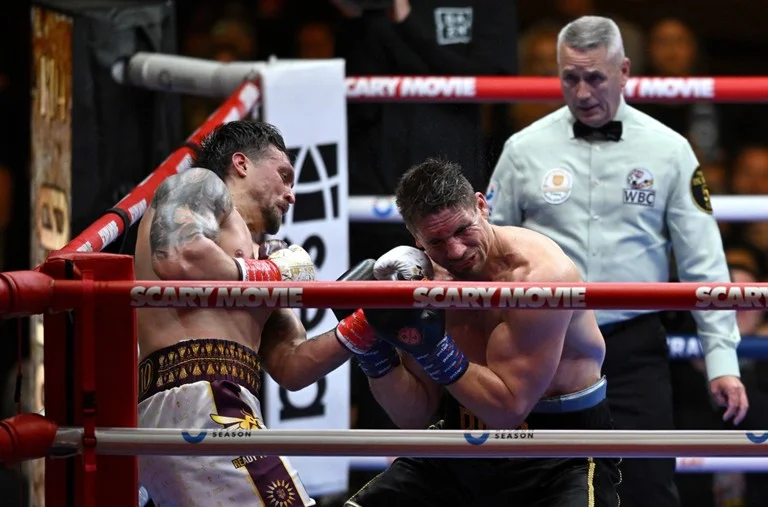 Usyk-vs.-Verhoeven-and-What-Almost-Was.jpg