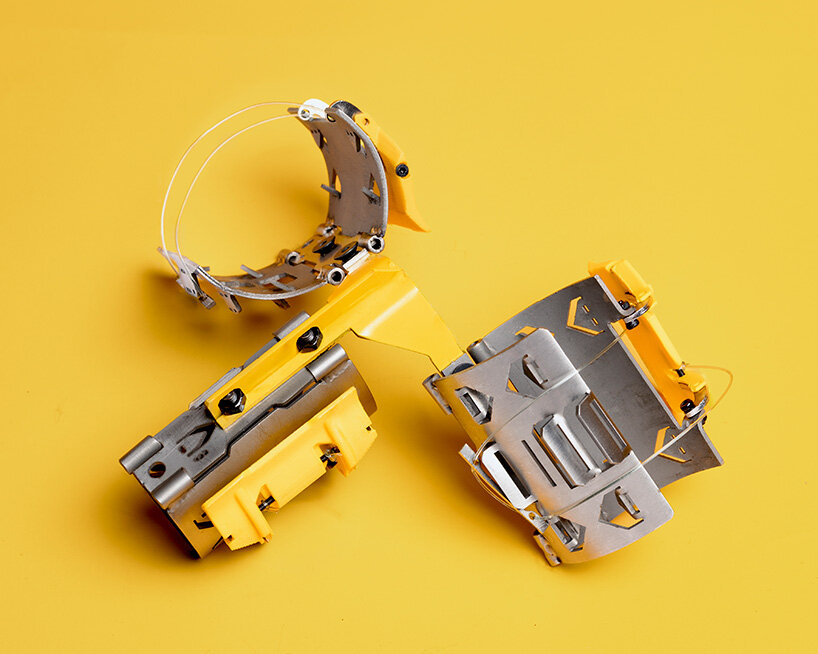 three-axis joint connects raw tree branches without screws for self-building structures - 1